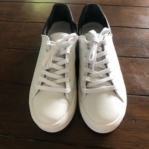 Schultz leather sneakers